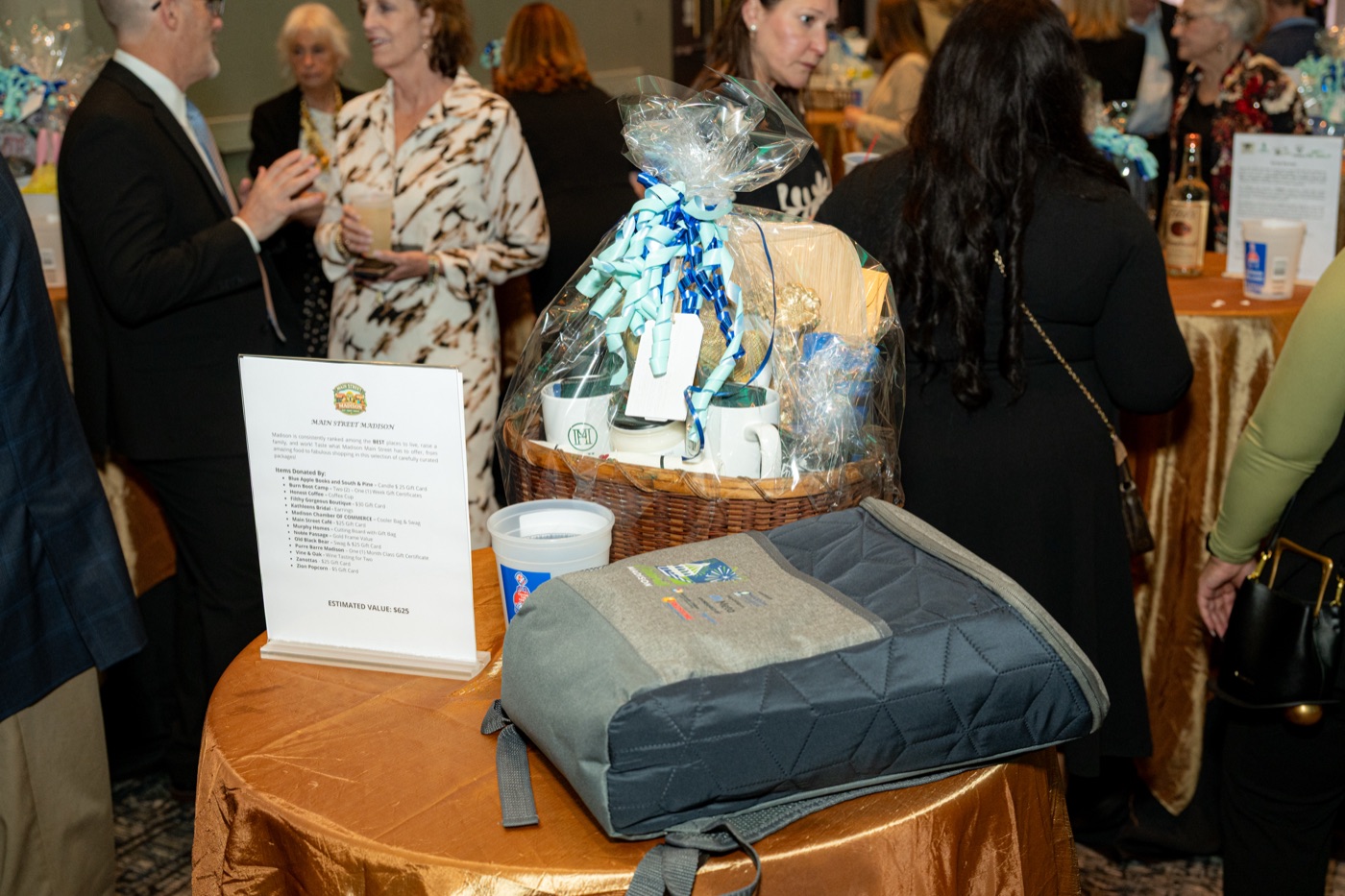 Raise the Roof benefit dinner